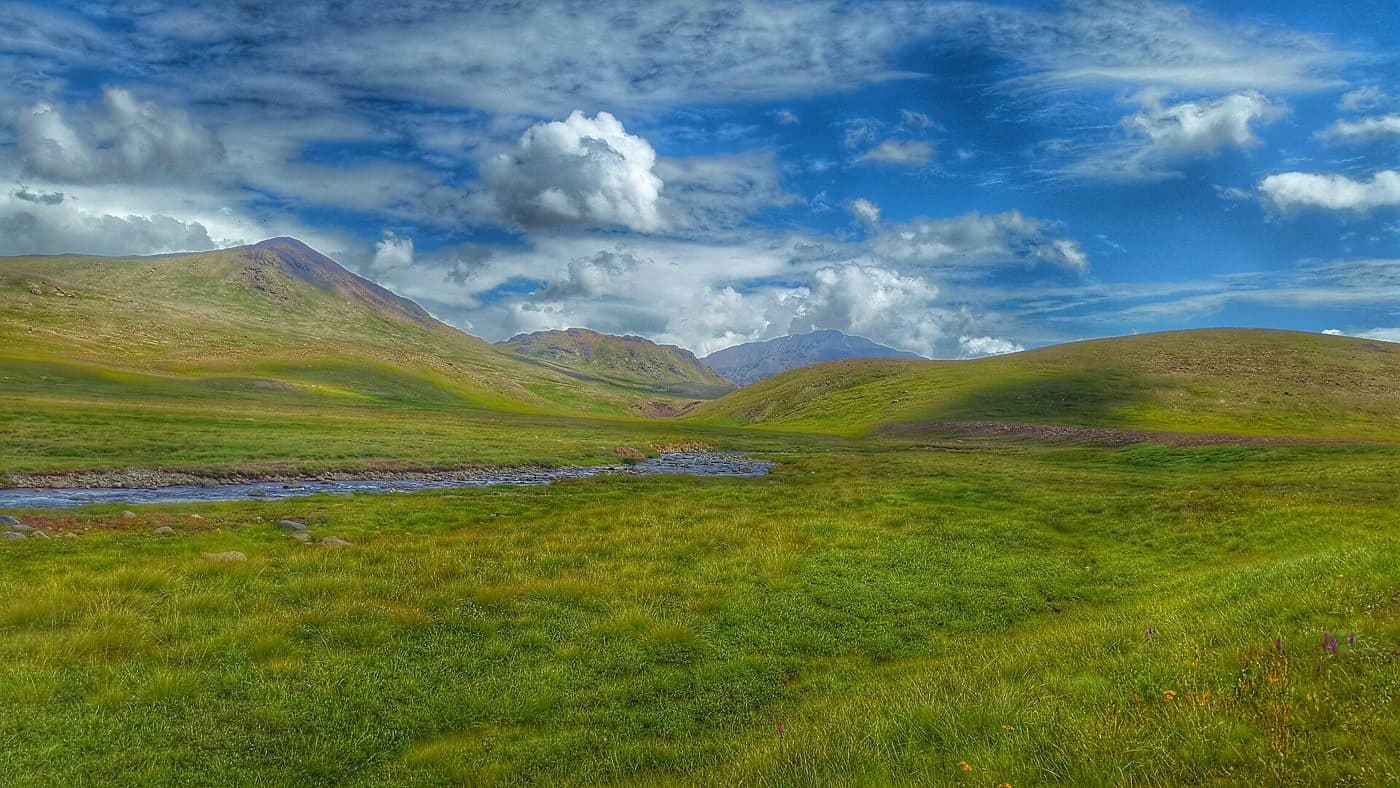 The open grassland of Deosai National Park.